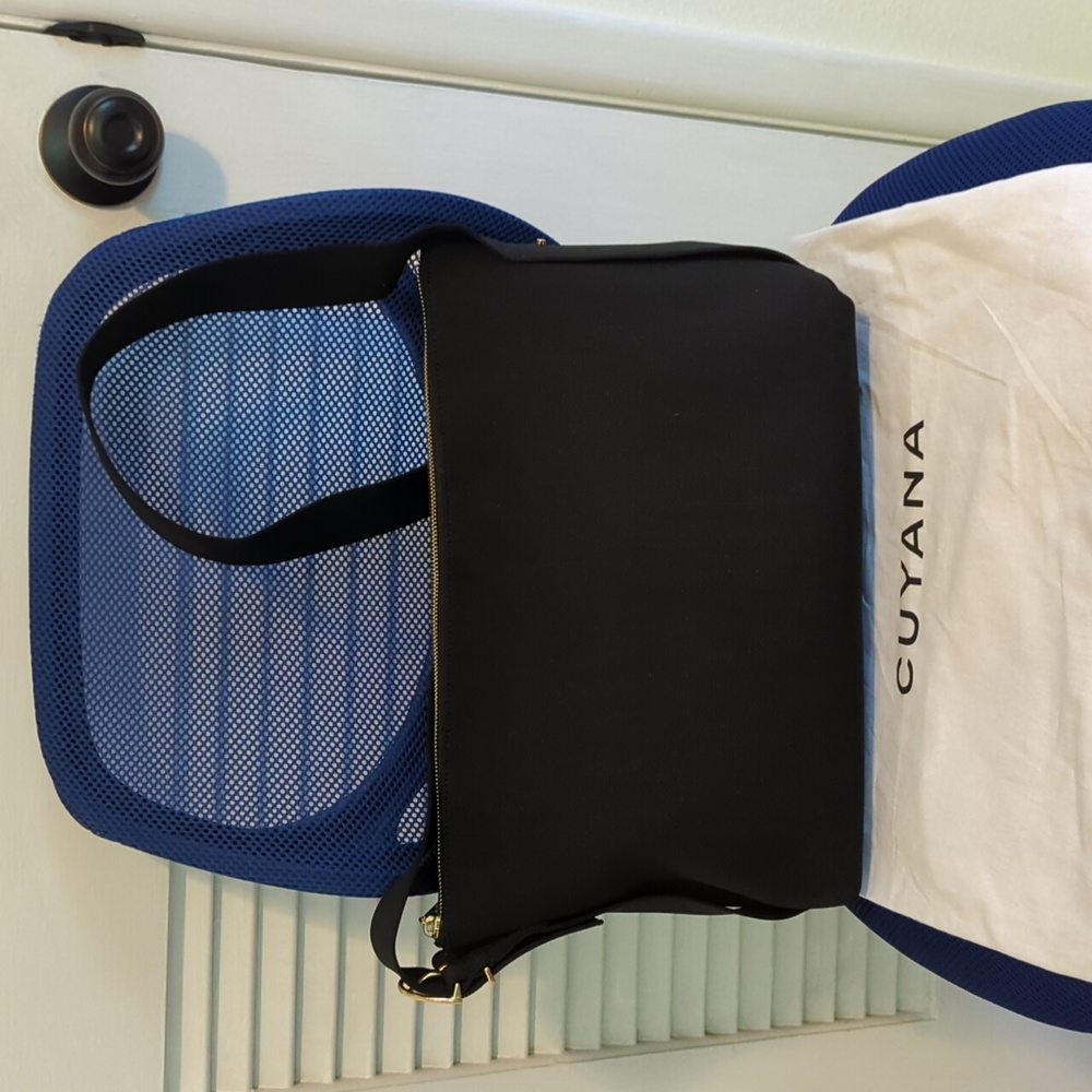 Cuyana Recycled Sling